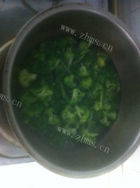 特色菜西兰花炒虾仁做法图解2)