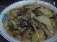 家常菜白菜炒平菇