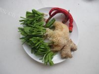 好吃的菠菜根炒银耳做法图解1)