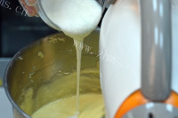 色味俱佳的酸奶乳酪蛋糕做法图解6)
