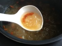 香气浓郁的红枣莲子银耳羹做法图解8)
