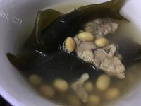 海带黄豆猪骨汤做法图解5)