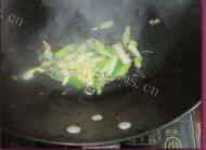 「营养美食」西红柿炒鸡蛋做法图解5)