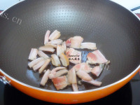色香味俱全的豆角炒肉片做法图解5)