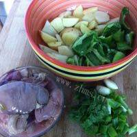 营养美食土豆炖鸡肝的做法图解一