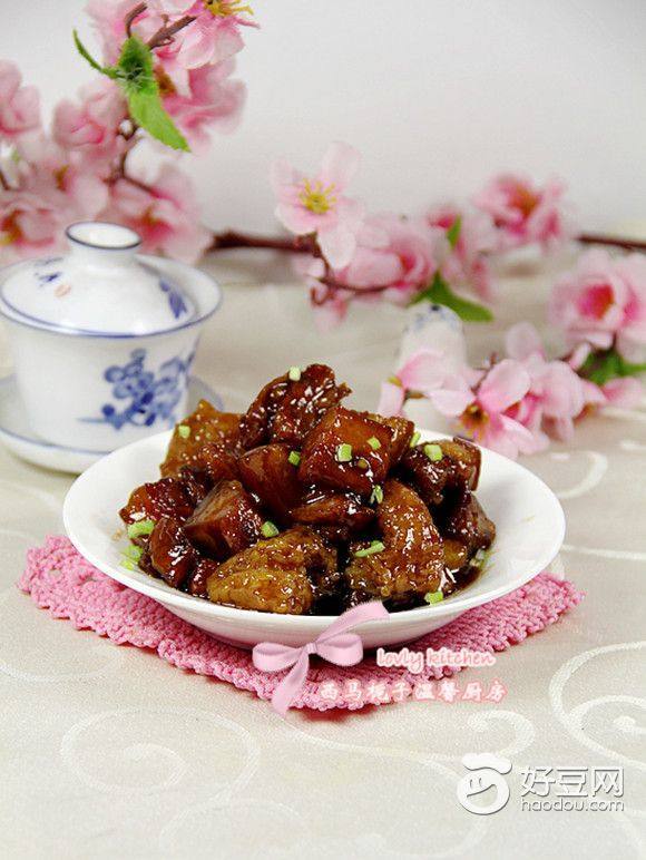 五花肉烧粽子