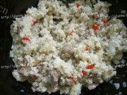 美味的孜然羊肉烩饭做法图解4)
