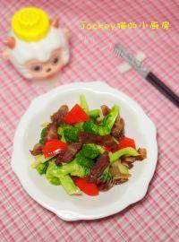 简易的西兰花炒腊肉