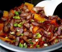 美味的南瓜胡萝卜酱肉焖饭做法图解6)