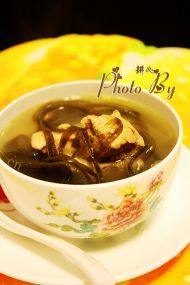 家常菜海带龙骨汤