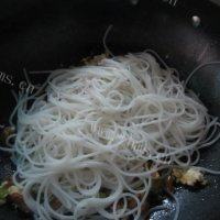 家常菜鸡蛋炒粉做法图解6)
