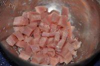 「DIY美食」皮蛋瘦肉粥做法图解1)