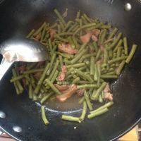 家常菜豆角炒肉