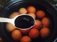 美味的五香茶叶蛋做法图解4)