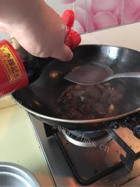 家常红烧猪血菠菜做法图解6)