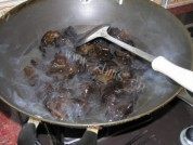 胡萝卜炒木耳做法图解1)