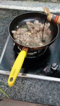 家常土豆烧牛肉做法图解5)