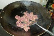 「美味可口」青椒炒牛肉做法图解4)