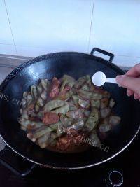 家常菜扁豆烧肉做法图解5)