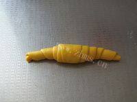自己做的金牛角面包做法图解10)