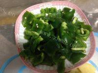 「DIY美食」青椒土豆片做法图解2)