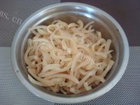 酱色猪皮冻做法图解5)
