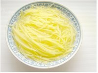 「DIY美食」酸辣土豆丝做法图解2)