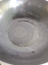 口感丰富的西兰花炒火腿做法图解6)