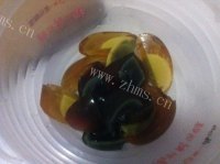 美味营养的凉拌皮蛋做法图解4)