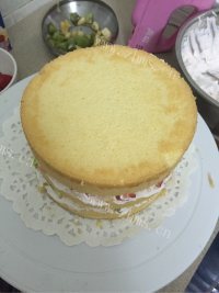 独特的草莓奶油蛋糕做法图解9)