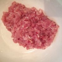 美味的炸肉丸做法图解1)