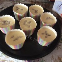 美味佳肴般的蜂蜜小蛋糕做法图解4)