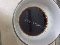 老爸做的凉拌黄瓜做法图解3)