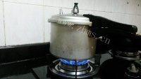 美味营养的红豆薏米汤做法图解4)