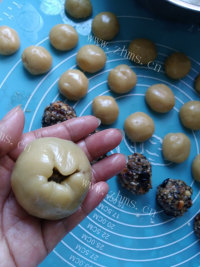 好吃的五仁月饼做法图解15)