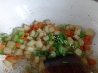 家常菜孜然土豆丁做法图解10)