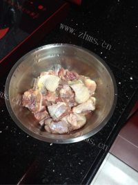 台湾三杯鸡做法图解2)