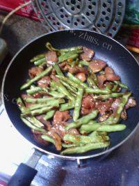 #DIY美食#四季豆炒肉做法图解10)