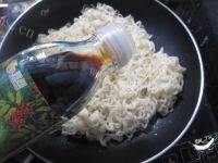 美味的肉丝炒面做法图解12)