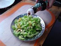 「念念不忘」凉拌苦瓜做法图解8)