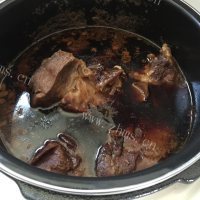 香气浓郁的酱牛肉做法图解8)