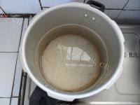美味早餐紫薯银耳粥做法图解6)