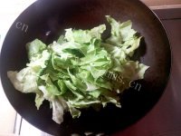 私房美食香肠烩卷心菜做法图解3)