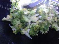 家常菜蒜蓉西兰花做法图解9)