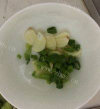 自制芹菜炒肉丝做法图解3)