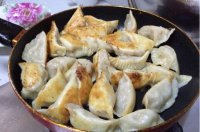 自制锅饺做法图解4)