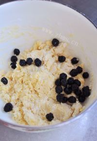 自制蓝莓饼干做法图解5)