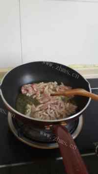 家常菜蒜薹炒肉丝做法图解3)