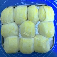 自制奶香小面包做法图解10)