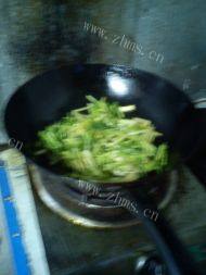 芹菜香干做法图解3)
